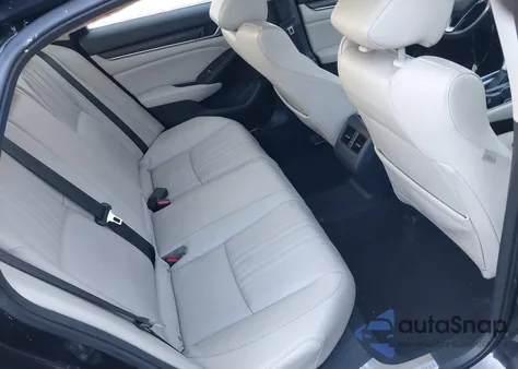 2018 Honda Accord Touring z USA, uszkodzony, nr VIN 1HGCV1F92JA103170